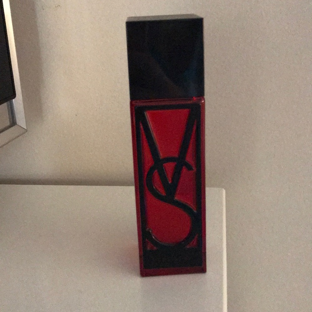 Victoria Secret Very Sexy perfume